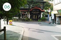 Go across Yumoto Bridge and turn left at the end