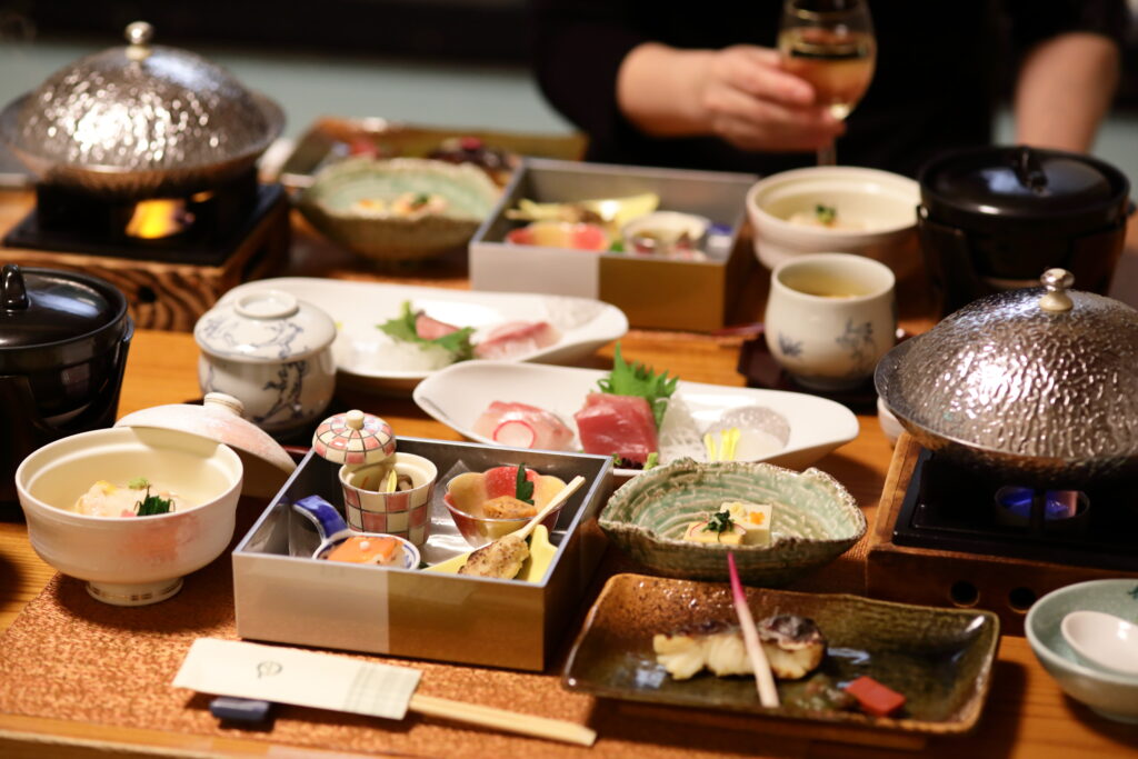 うっとり【日帰り温泉デイユース・夕食付プラン】客室ステイ＜13時～23時＞最大10時間滞在♪