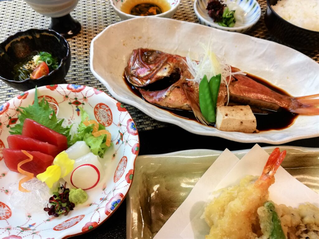 お気軽【日帰り温泉・昼食プラン】≪金目煮付け膳≫＆個室お食事処でゆっくりと＜11時～15時＞